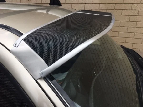 toyotahilux9705sunvisorroofrackworldsa Toyota Hilux 11/97-04/05 Mesh Windscreen Sunvisor